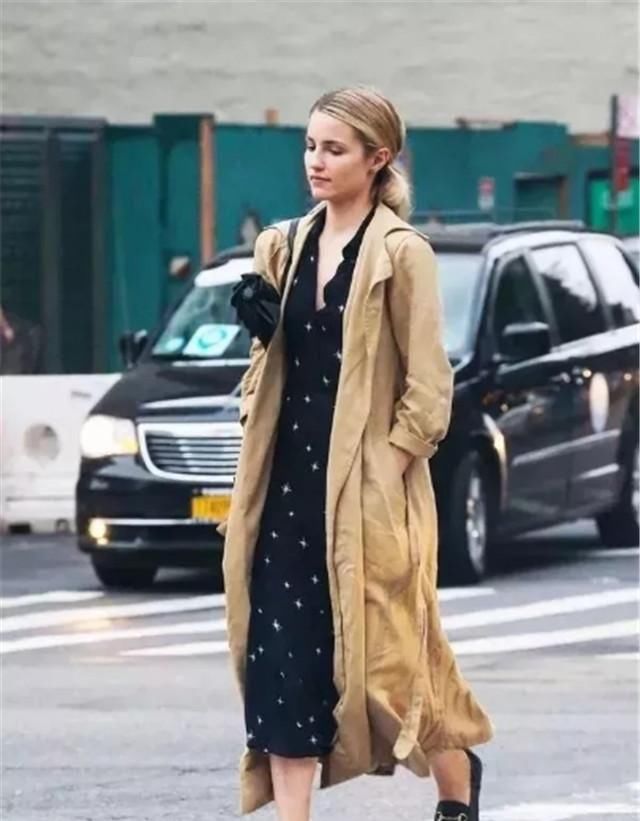  #合自己#见过世面的女人，一般不穿这些裙子，一看就很土，送人也没人要
