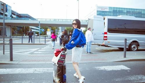 31岁宋茜厉害了！这么暴露的衣服都敢穿，网友：身材好太任性