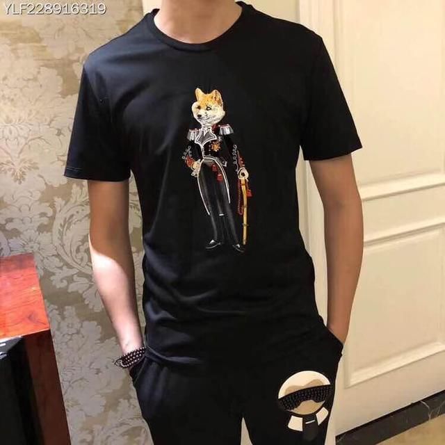 2018最流行的短袖T恤:范思哲、蒙口、杜嘉班