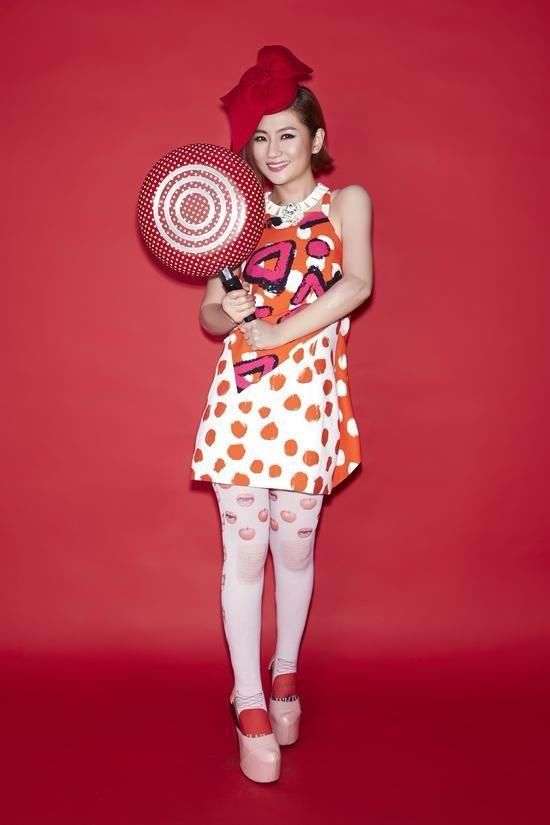 Salina会穿有什么用，单这张脸就把自己毁了，网友:P图师在哪?