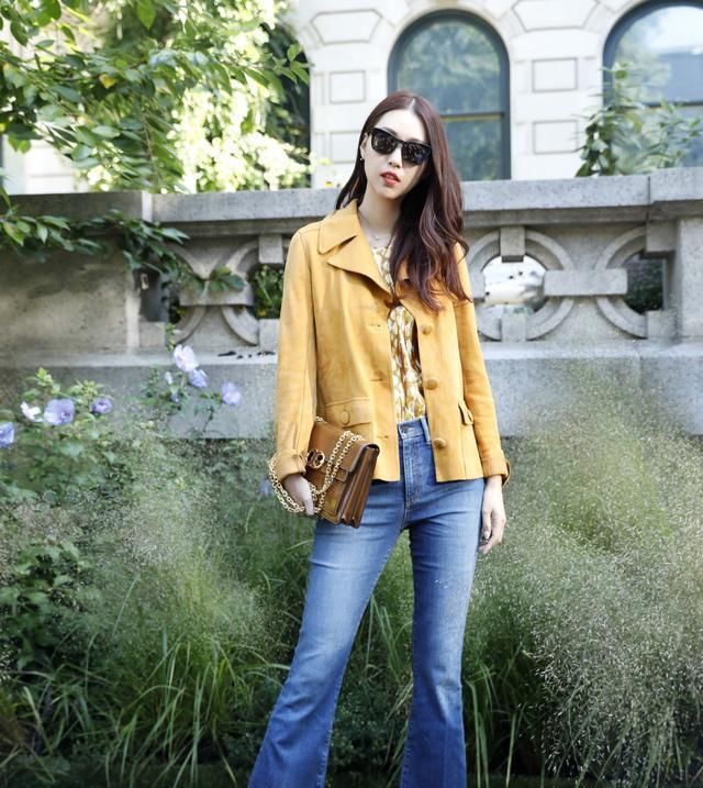  「西服外套」早春别穿马丁靴了,今年流行这2双靴子,显瘦显高还很时髦
