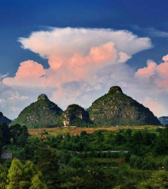 今年夏天,贵州突如其来地火了!