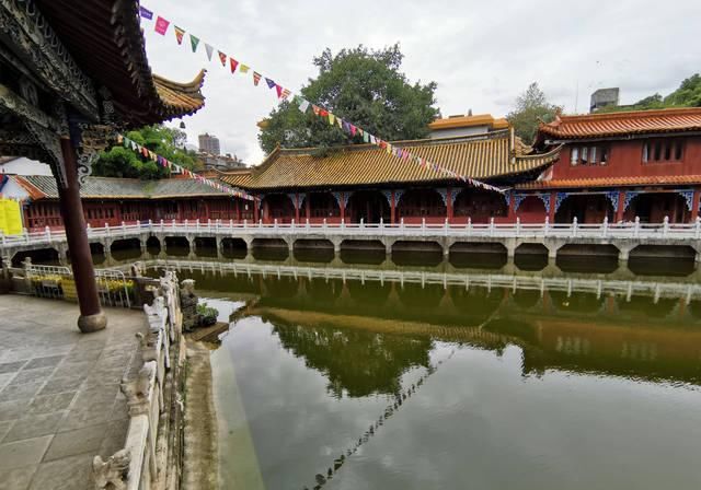 中国极罕见的倒坡寺：门票仅6元，还送一包香和2根红蜡烛