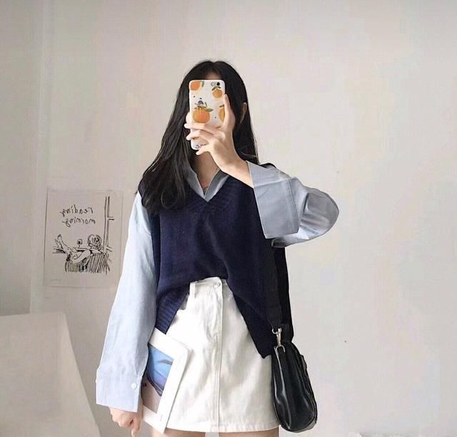  「塞入」衬衫别总塞入裤子里，今年衬衫的“新穿法”，你get了吗