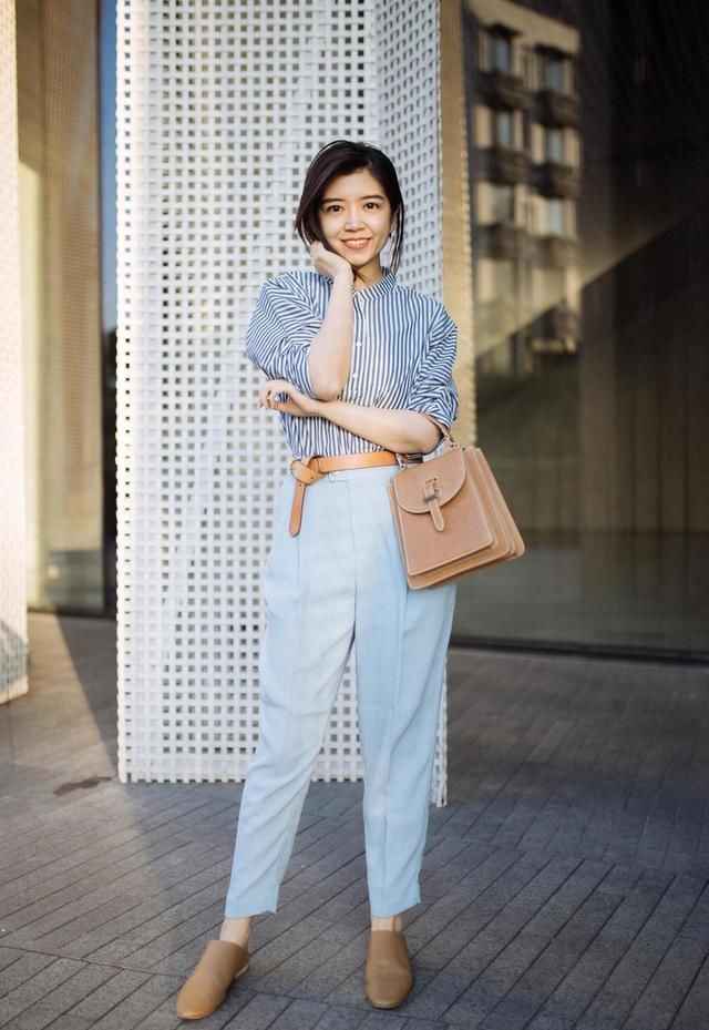  『萝卜』三木博主的春季造型真美，条纹衬衫配萝卜裤，照着穿一样显品位