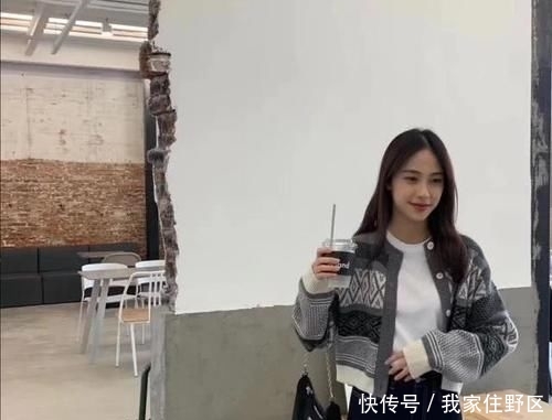  [搭配]听说在暖春之际，甜美又保暖的毛衣开衫，与仙女们更配哦