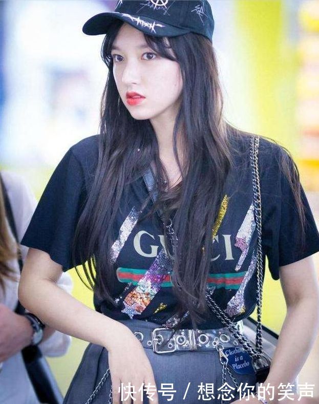 程潇脖子以下全是腿，腿长一米八，网友评论：很漂亮