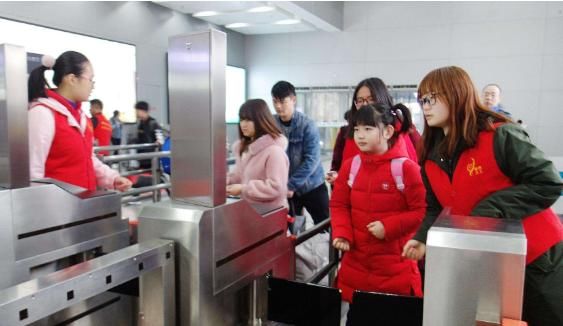  [中国]坐惯新干线日本女孩，进中国高铁站后觉得不对劲：确定是