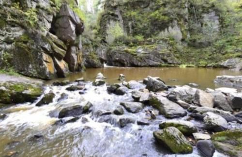 素有“东北九寨沟”之称的地方,原始景观保存完好,却很少有人听