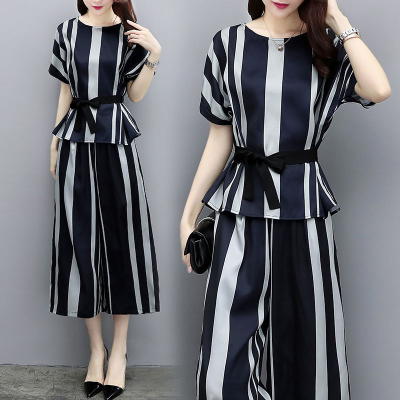 立秋后，小个子女人多穿这样的阔腿裤套装，丰满有魅力，美爆