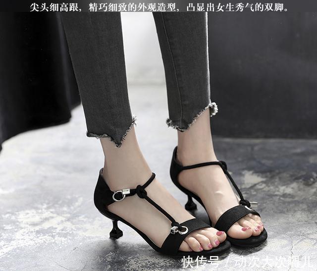 女人■尖头细高跟,让女人就像公主一般雍容华贵,充满优雅气质
