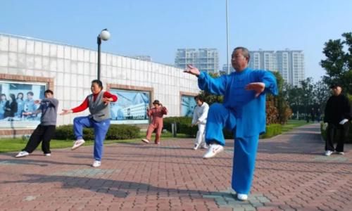  城市户口■现在都说农村户口越来越值钱，是怎么个值钱法呢？看