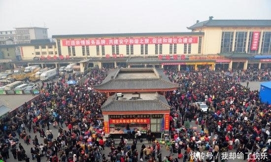 中国最“脏乱差”火车站，坑蒙拐骗全都有，游客：去一次后就无感