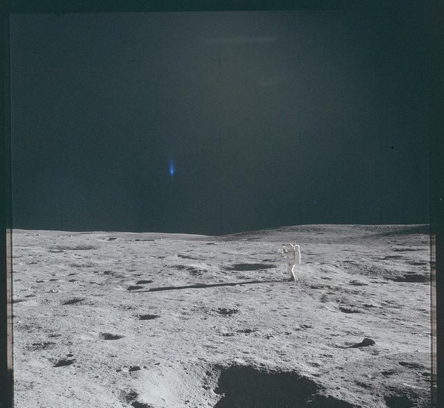 登月：神秘“蓝光”掩盖了什么真相？，NASA“粉碎谣言”公布登月照片