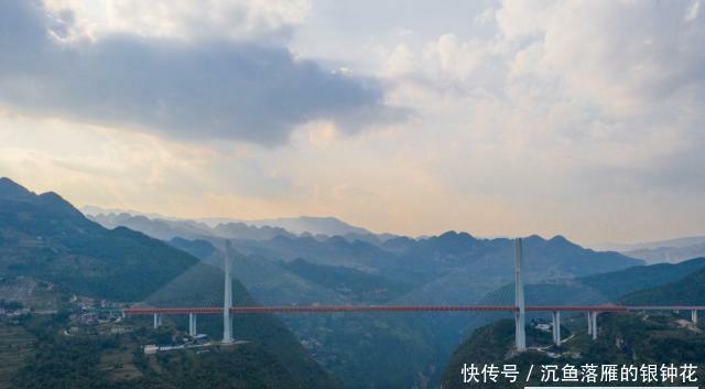 又一中国奇迹:云贵高原造出世界最高大桥,565米的高度折服世界