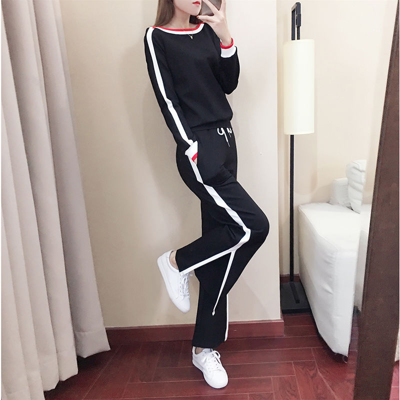 难怪连衣裙没人要穿了!八月杀出新款套装，上身时髦美到爆