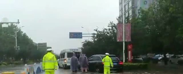 继续发布暴雨蓝色预警！大雨＋暴雨＋大暴雨！局地暴雨或大暴雨！