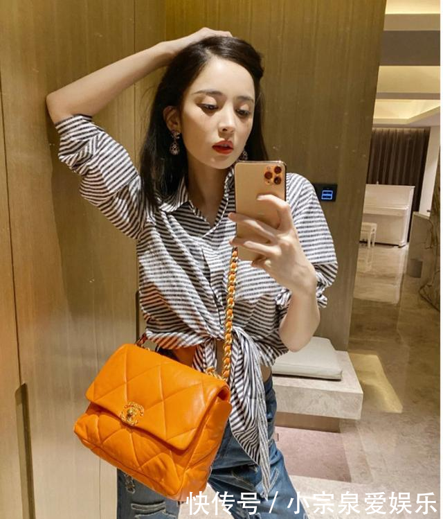 『感觉』娜扎新宠之橙色香奈儿19:满满夏日活力,谁说大包只能秋冬背!