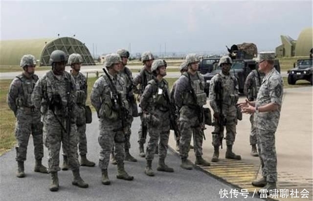  [美军基地]19时35分，美军基地遭到饱和式攻击，“百夫长”近防系统惨遭无视