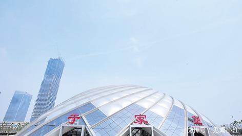 世界最大、最深的地下高铁站，中国首例“贝壳”建筑