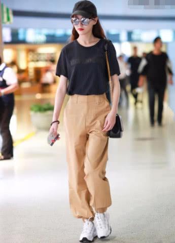 唐嫣豁出去了！穿着一双镶满钉子的“铁鞋”，走路抬得动脚？