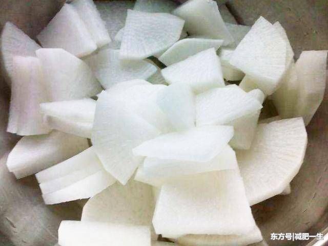 哪个女人都怕胖,日常生活中多吃“它”,不用减肥照样瘦