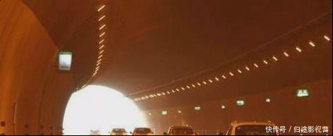 公安部提醒下个月起，车辆进入隧道只要没做这个动作，一律罚款２