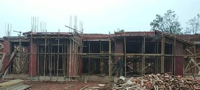  「混凝土」施工队不会告诉你，原来这才是导致砖墙出现蜂窝、孔洞的真正原因