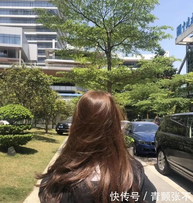  「亚麻」宅出新花招，染发不求人，女团同款发色出街就被夸！