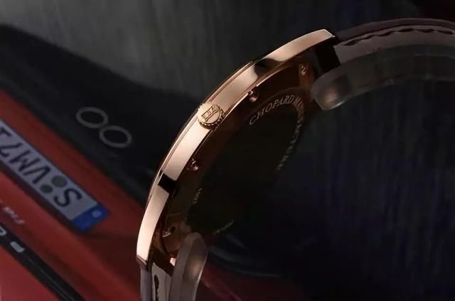 男人月薪5万没存款，一定是中了这几款表的毒！