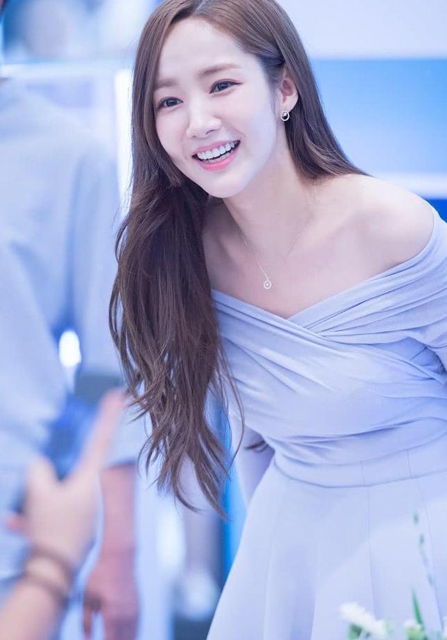 女生看过来, 164cm的朴敏英穿得外长内短, 速成184cm!