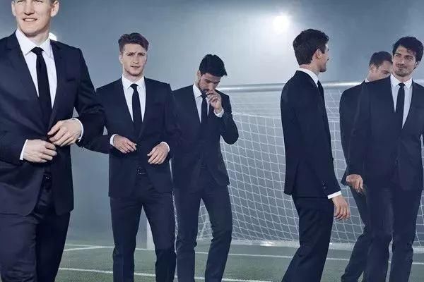 优雅男性，连笔都是讲究的