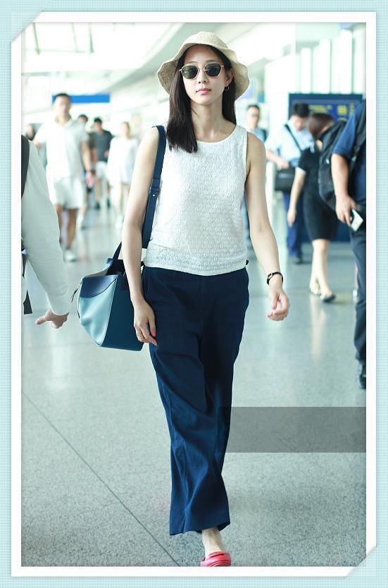 看了张钧甯的背心，再看奚梦瑶，网友：果然性感和知性不可兼得！