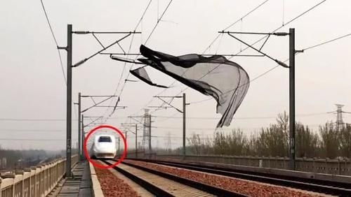  【断裂】复兴号上的电线断裂，乘客会遭遇什么灾难？再也不担心