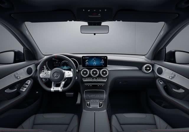 #梅赛德斯#新款AMG GLC 43,390马力性能机器起价65.88万元