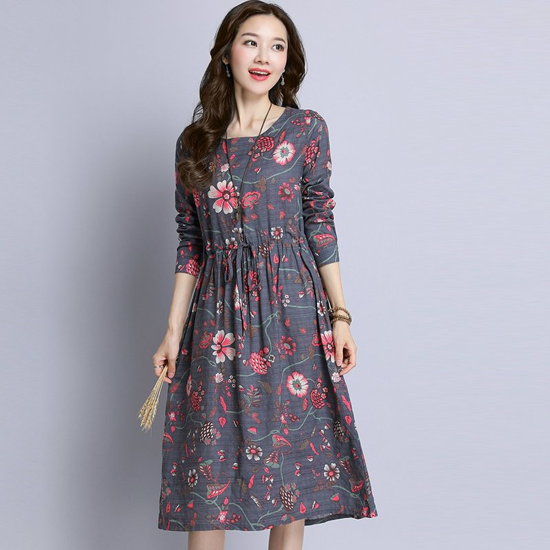 女人若胖，打底裤快扔了!国庆旅行建议多穿秋裙，遮肉又高贵