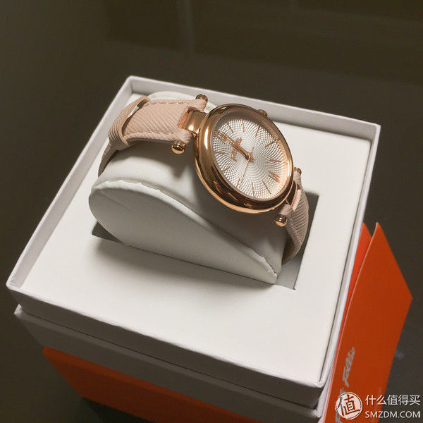 礼物秀 篇一:送给自家女王的七夕结婚纪念日玫瑰金-Folli Follie