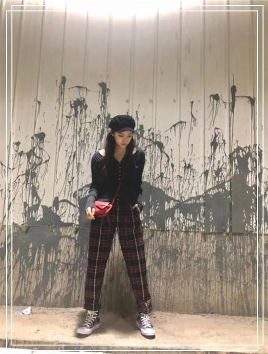 欧阳娜娜和马思纯只差3cm，可同穿长裤，却是大长腿和小短腿差距