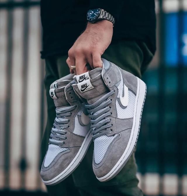  设计■Sacai x AJ1、鸳鸯AJ4、紫龙虾Dunk:优秀客制鞋款盘点