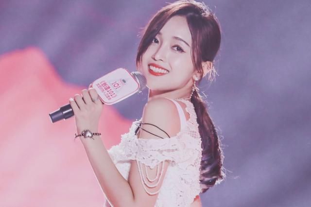 吴宣仪隐私信息遭泄露,经纪公司紧急发布声明,网友:支持维权!