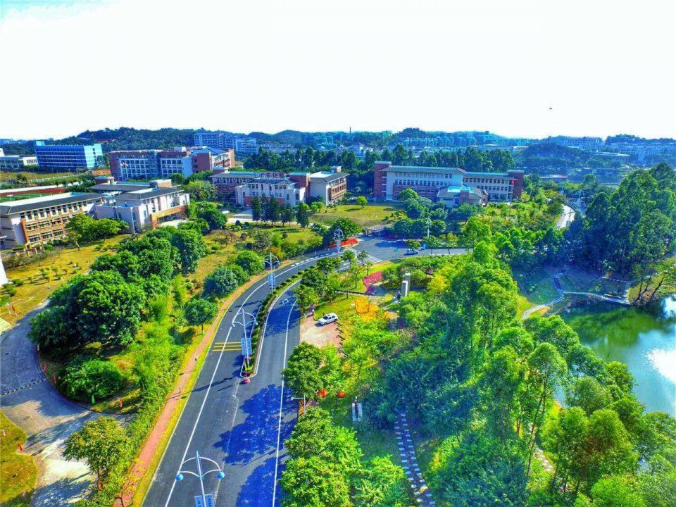 中国最接近城市的镇子:人口67万GDP破千亿，让不少地级市汗颜