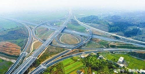  麻城：湖北、安徽和河南相交界, 三个相邻县市两个非常有名