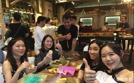 拒绝中国游客用餐！邻国自助餐厅将中国人拒之门外！理由让人很尴