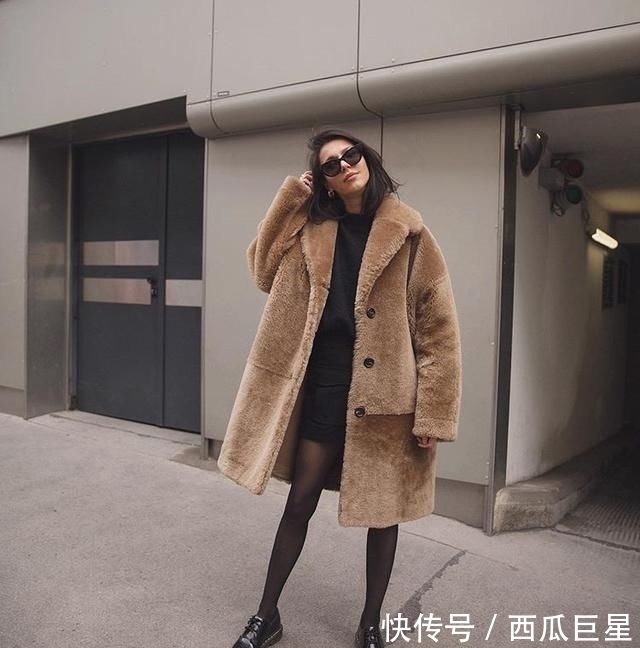 『过时』冬季不知道穿什么大衣,这3款就是永不过时的经典款式