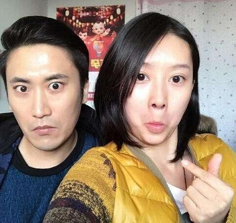 『不土』还记得《乡村爱情》刘英吗现实中一点都不土，肤白貌美不敢认