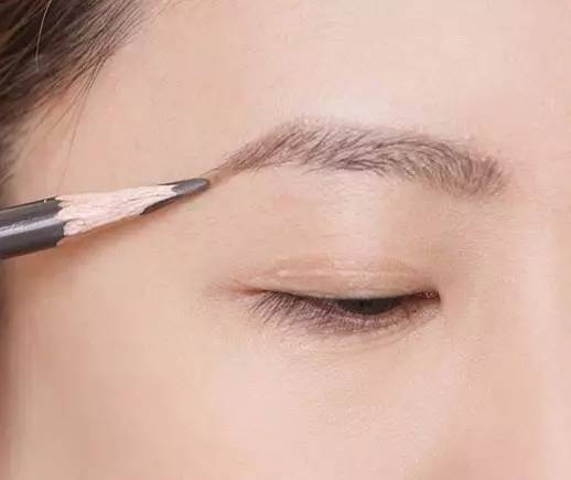 当红女星中十年后颜值最高的竟是她！