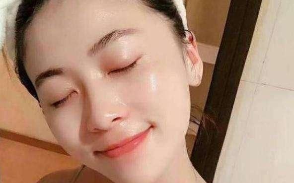  『女人』女人不想老得快，就要坚持这样做，皮肤也会变得细腻光滑
