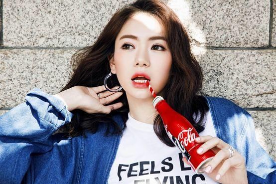 长腿女神白百何遇上百变女王戚薇，她这一点赢了！