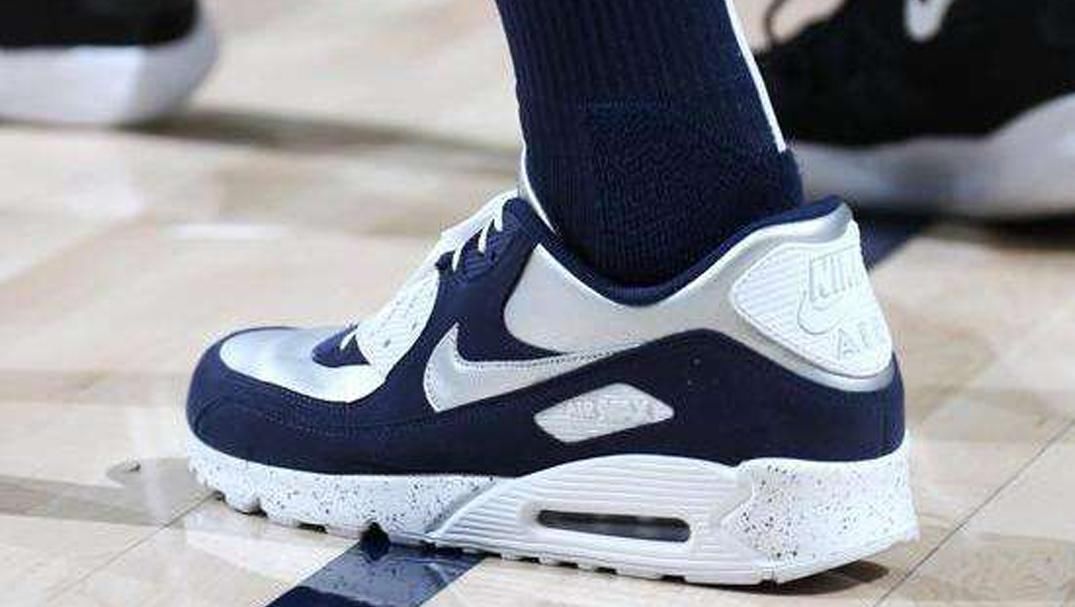  『Nike』塞弗罗萨独爱Nike Air Max 90，球迷：这鞋还能打球？