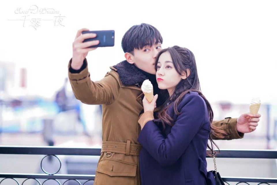 热巴邓伦一千零一夜开播超甜!想要热巴同款女友感,这个发型必Get!